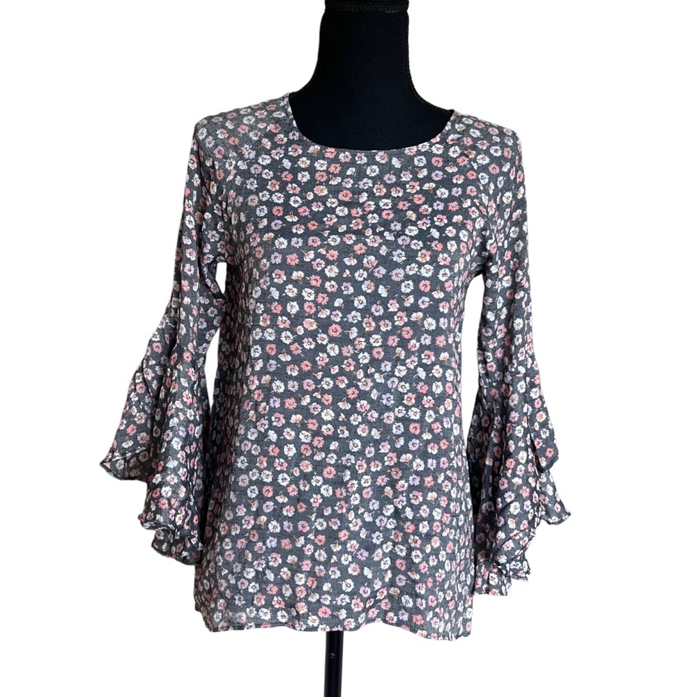 LC Lauren Conrad Pink and White Floral Blouse Bell Sleeves Size XS
